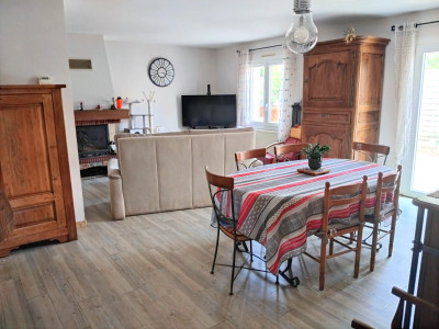 French property for sale in Saint-Yrieix-sur-Charente, Charente - €229,500 - photo 2