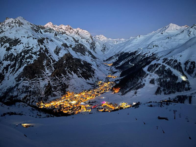 Ski property for sale in Val d'Isere - €2,450,000 - photo 8