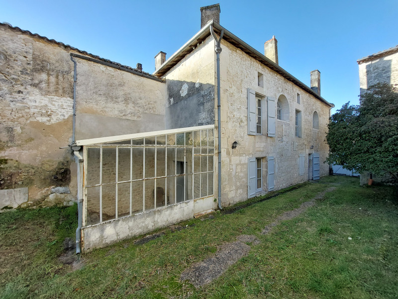 French property for sale in Villebois-Lavalette, Charente - €265,000 - photo 2