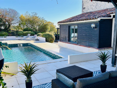 Maison à vendre à Montignac-le-Coq, Charente, Poitou-Charentes, avec Leggett Immobilier