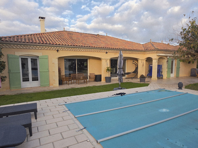 French property for sale in Saint-Astier, Dordogne - €356,000 - photo 4