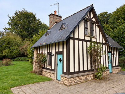 French property for sale in La Chapelle-Urée, Manche - €371,000 - photo 6
