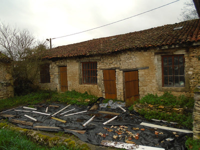 French property for sale in Payroux, Vienne - €66,600 - photo 8