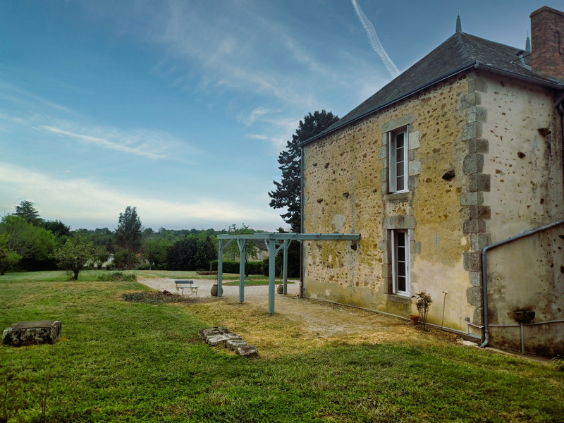 French property for sale in Ménigoute, Deux-Sèvres - €235,400 - photo 10