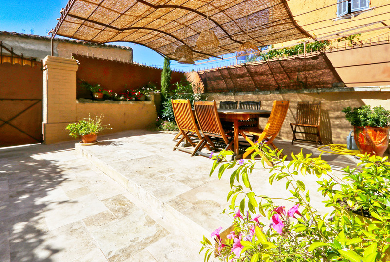 French property for sale in Rustrel, Vaucluse - €798,000 - photo 10