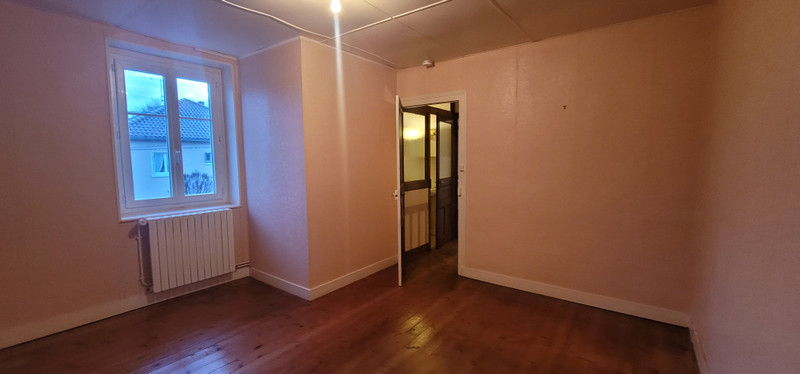 French property for sale in Chabanais, Charente - €99,000 - photo 5