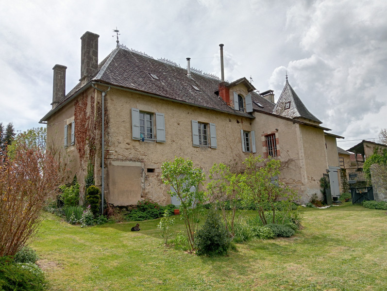 French property for sale in Laroquebrou, Cantal - photo 2