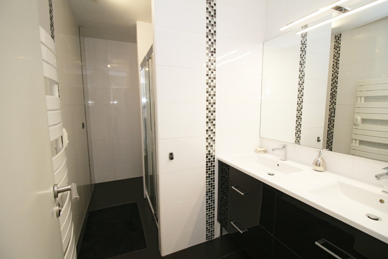 French property for sale in Nice, Alpes-Maritimes - €740,000 - photo 3