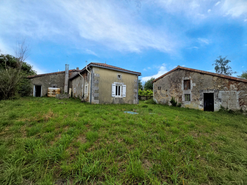 French property for sale in Villebois-Lavalette, Charente - €108,000 - photo 1