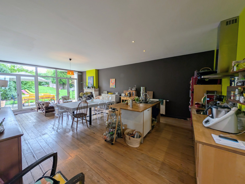 French property for sale in Barbezieux-Saint-Hilaire, Charente - €399,000 - photo 1