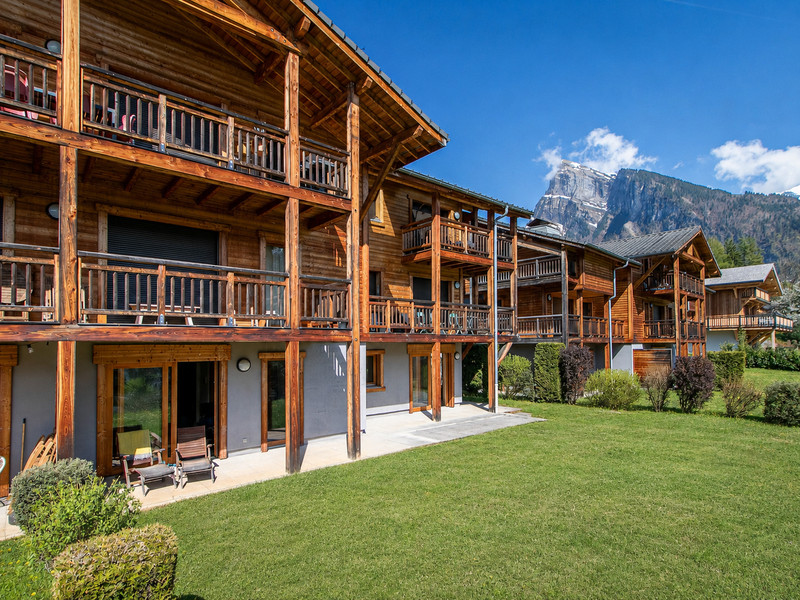 French property for sale in Samoëns, Haute-Savoie - €595,000 - photo 0