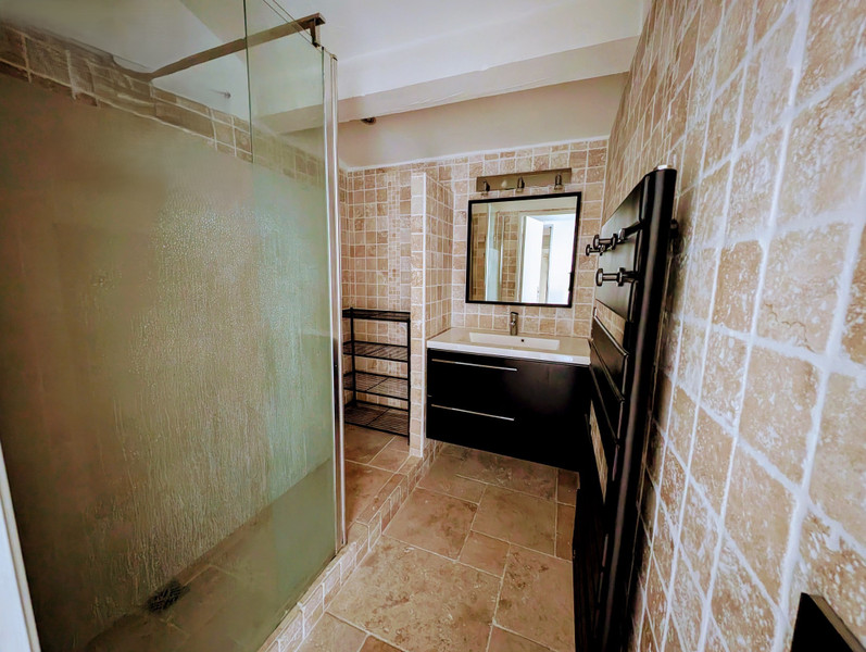 French property for sale in Avignon, Vaucluse - €154,500 - photo 4