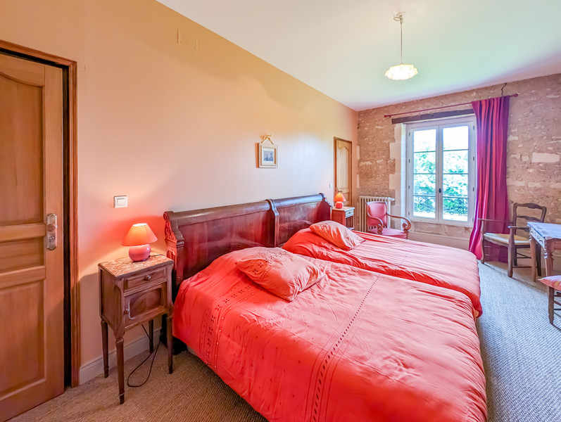 French property for sale in Chaunac, Charente-Maritime - €678,400 - photo 11