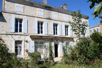 Maison à vendre à Mansle, Charente - 224.700 € - photo 1