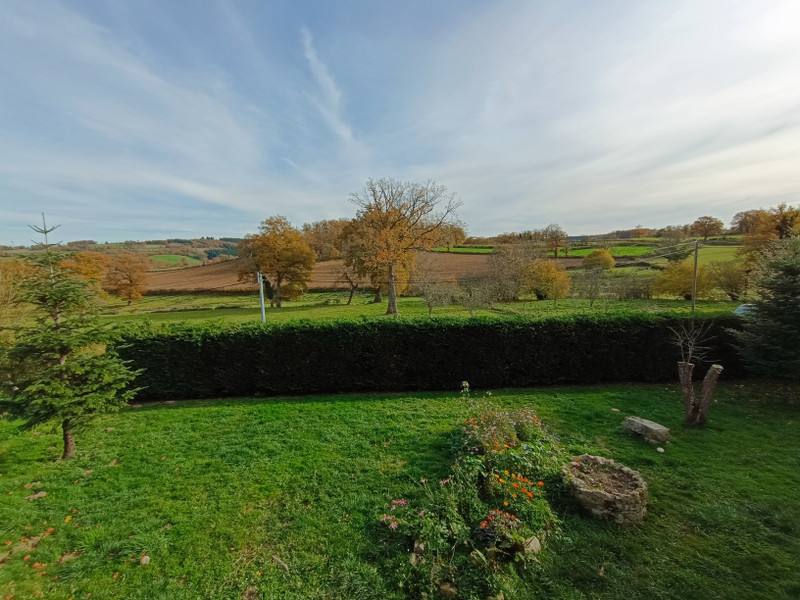 French property for sale in Auzances, Creuse - €139,900 - photo 6