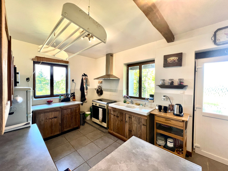 French property for sale in Fleurat, Creuse - &#8364;278,200 - photo 2