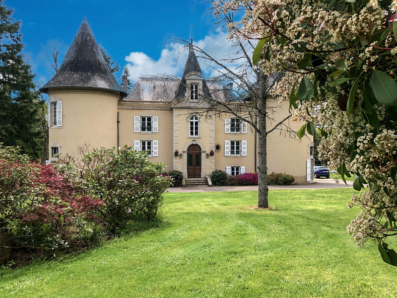 chateau for sale in Limousin (Nouvelle Aquitaine)