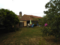 Maison à vendre à Pleuville, Charente - 130 800 € - photo 9