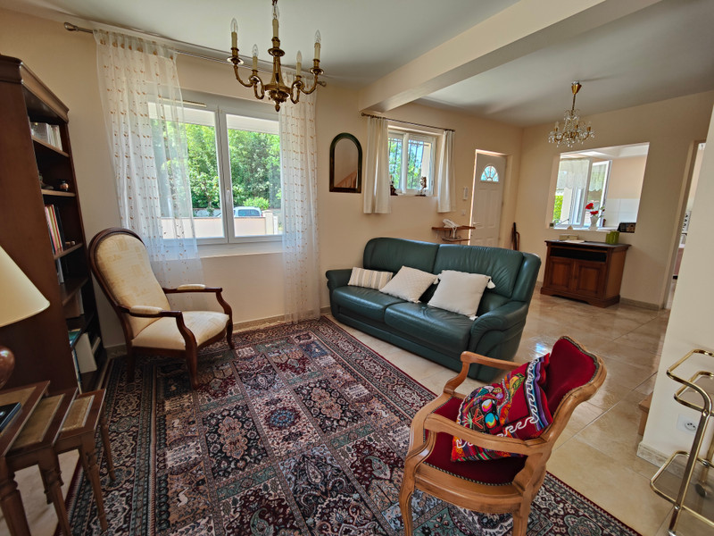 French property for sale in Roullet-Saint-Estèphe, Charente - €213,000 - photo 4