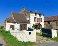 Maison à vendre à Magnac-Laval, Haute-Vienne - 220 000 € - photo 1