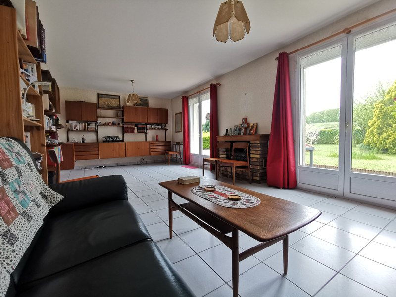 French property for sale in Saint-Pierre-du-Chemin, Vendée - €142,790 - photo 3