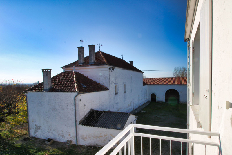 French property for sale in Haimps, Charente-Maritime - photo 2