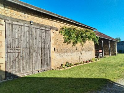 French property for sale in Marnay, Vienne - €335,000 - photo 2