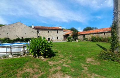 French property for sale in La Forêt-sur-Sèvre, Deux-Sèvres - €474,460 - photo 4