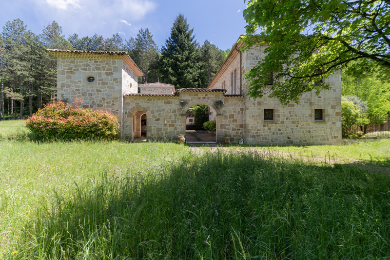 Propriété à vendre à Saint-Michel-de-Boulogne, Ardèche - 1 735 000 €