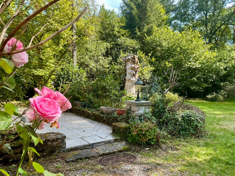 French property for sale in Saint-Pardoux-Morterolles, Creuse - €318,000 - photo 3