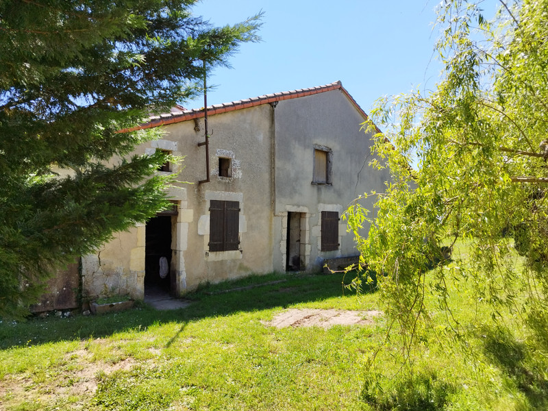 French property for sale in Savigné, Vienne - €235,400 - photo 4