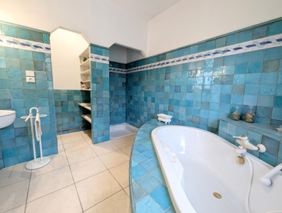 French property for sale in Castres, Tarn - €434,000 - photo 8