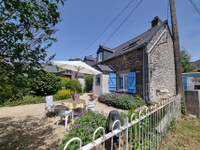 houses and homes for sale inPont-MelvezCôtes-d'Armor Brittany
