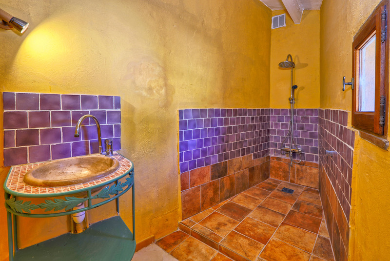 French property for sale in Rustrel, Vaucluse - €229,000 - photo 9
