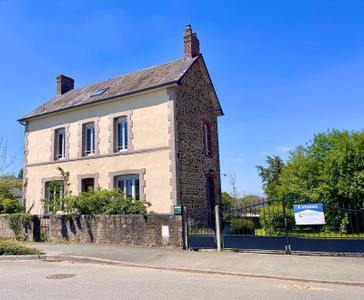 Maison à vendre à Chantrigné, Mayenne, Pays de la Loire, avec Leggett Immobilier