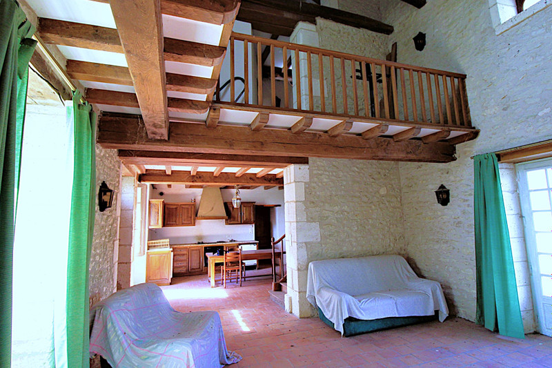 French property for sale in Cherval, Dordogne - €140,000 - photo 3