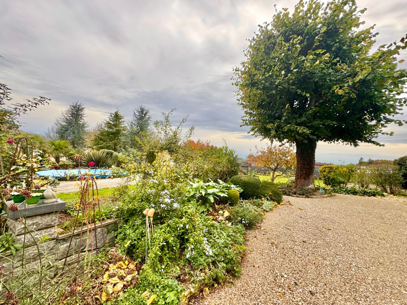 French property for sale in Messemé, Vienne - €256,000 - photo 6
