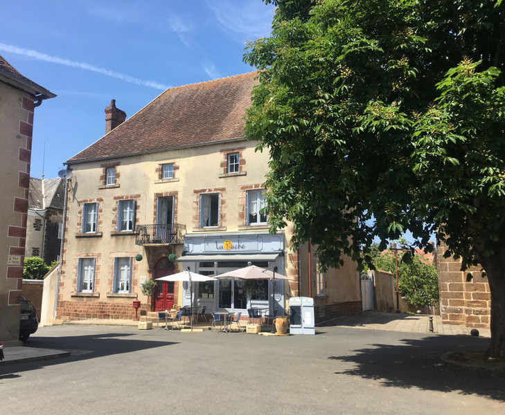 Propriété à vendre à Chaillac, Indre - 495 000 €