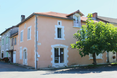 Commerce à vendre à Mialet, Dordogne, Aquitaine, avec Leggett Immobilier