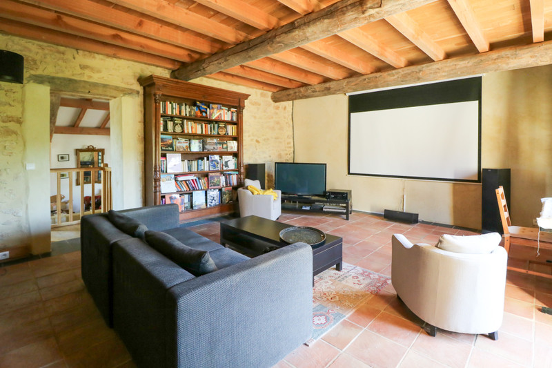 French property for sale in Tresques, Gard - €1,850,000 - photo 6