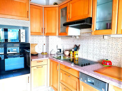 French property for sale in Six-Fours-les-Plages, Var - €349,000 - photo 3