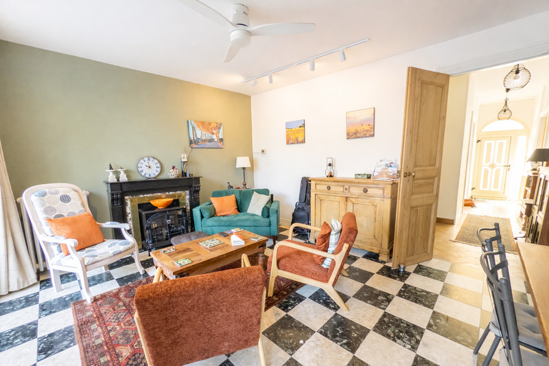 French property for sale in Pouzolles, Hérault - €385,000 - photo 4