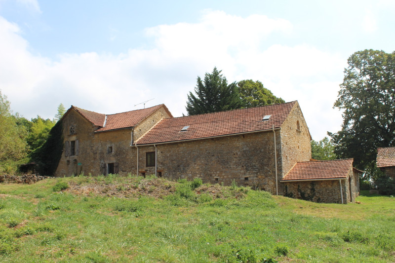 House in Besse Dordogne Besse 2 bedroom house with adjoining barn
