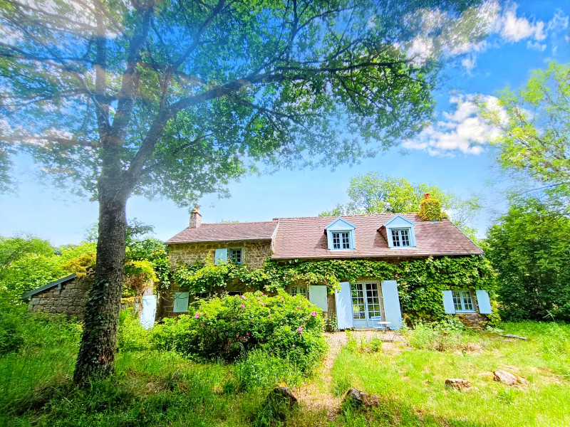 French property for sale in Auzances, Creuse - €148,000 - photo 1