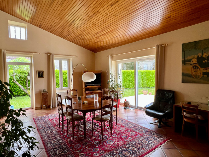 French property for sale in Jarnac, Charente - €472,500 - photo 3
