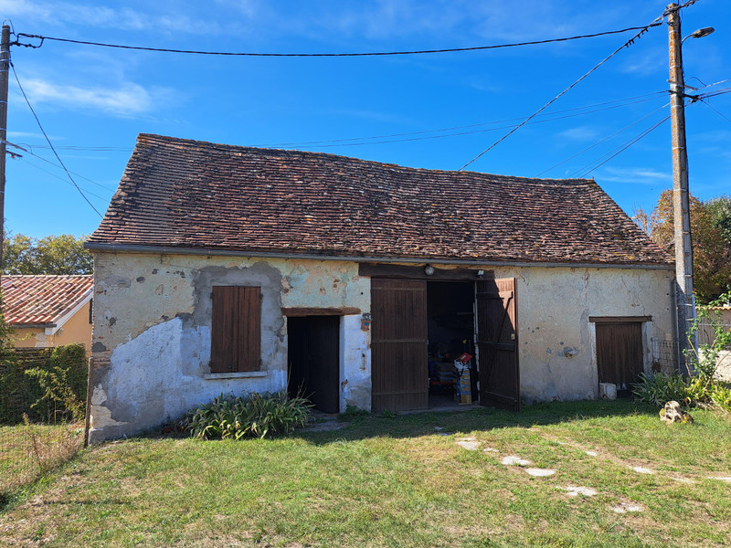 French property for sale in Cours-de-Pile, Dordogne - €75,900 - photo 2