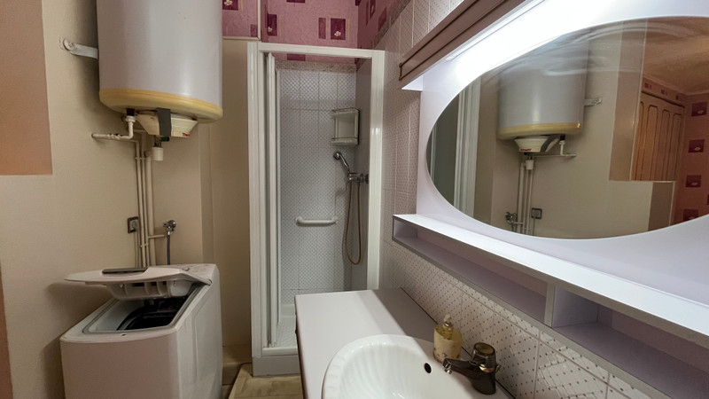 French property for sale in Avignon, Vaucluse - €127,000 - photo 6
