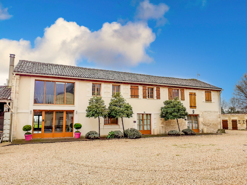 house for sale in Poitou-Charentes (Nouvelle Aquitaine)