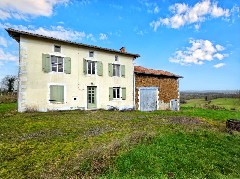 Propriété à vendre à Chabanais, Charente - 199 000 €