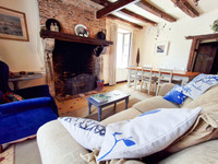 Maison à vendre à Terres-de-Haute-Charente, Charente - 152.600 € - photo 5